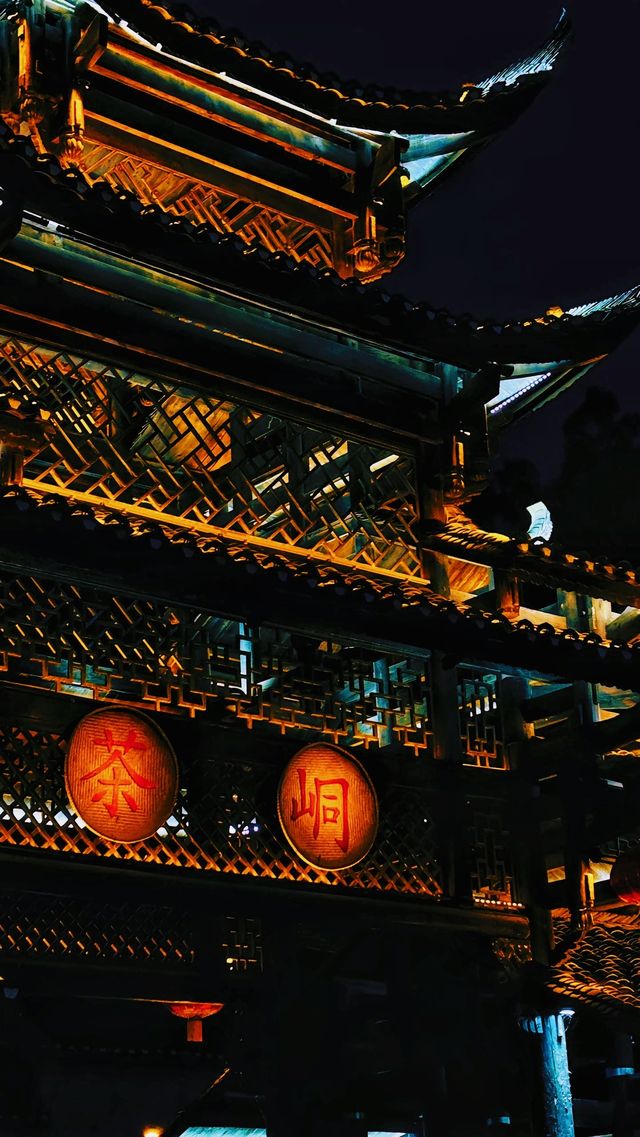茶峒古鎮這模樣，莫不是時光不小心遺落的「古风盲盒」？