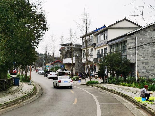穿越自貢丹霞地貌（尖山、穿山洞、農團、飛龍峽）