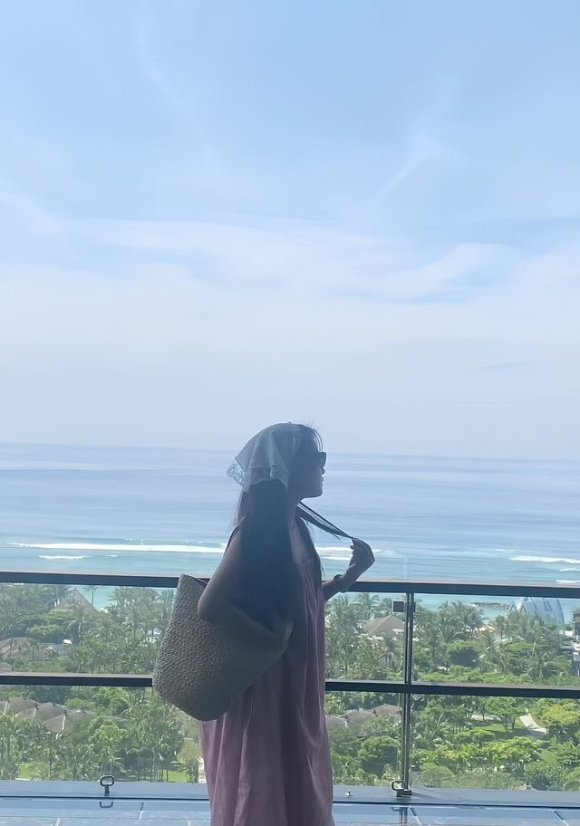 巴厘島麗思卡爾頓一半是懸崖一半是海邊