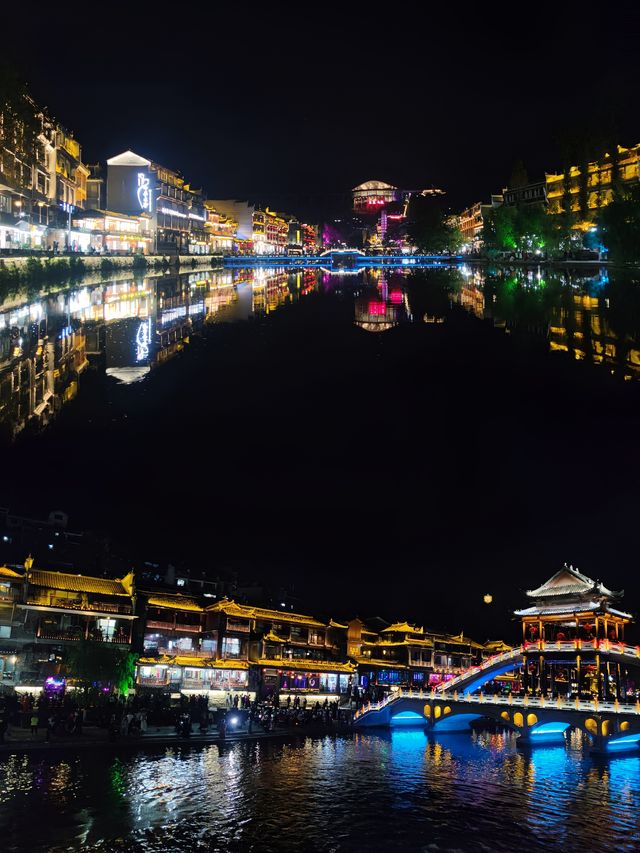 夜泊沱江，一盞燈火千年等