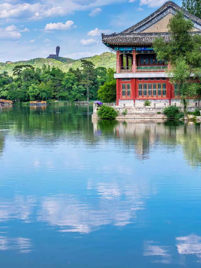 在皇帝的後花園散步:時空摺疊的園林敘事 在皇帝的後花園散步:時空摺疊的園林敘事