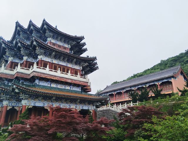 張家界天門山寺，湘西地區嘅佛教中心