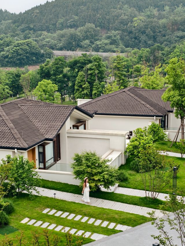 成都周邊避暑遛娃｜住進25°C嘅夏天