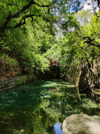 Encountering Jiulong Pool, a timeless poetic landscape.