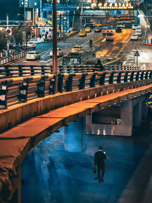 Chasing the "Little Hong Kong" Vibe: My Photography Mission in Chongqing ✈️