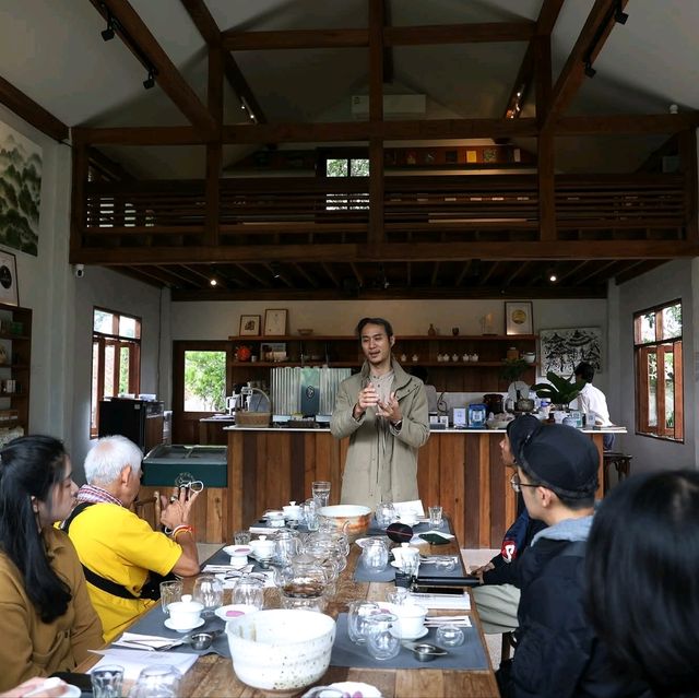 เรื่องราวของชา ที่ ร้านชาสวรรค์บนดิน จ.เชียงราย