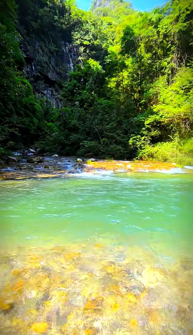 杉木河係一個絕佳嘅漂流勝地。