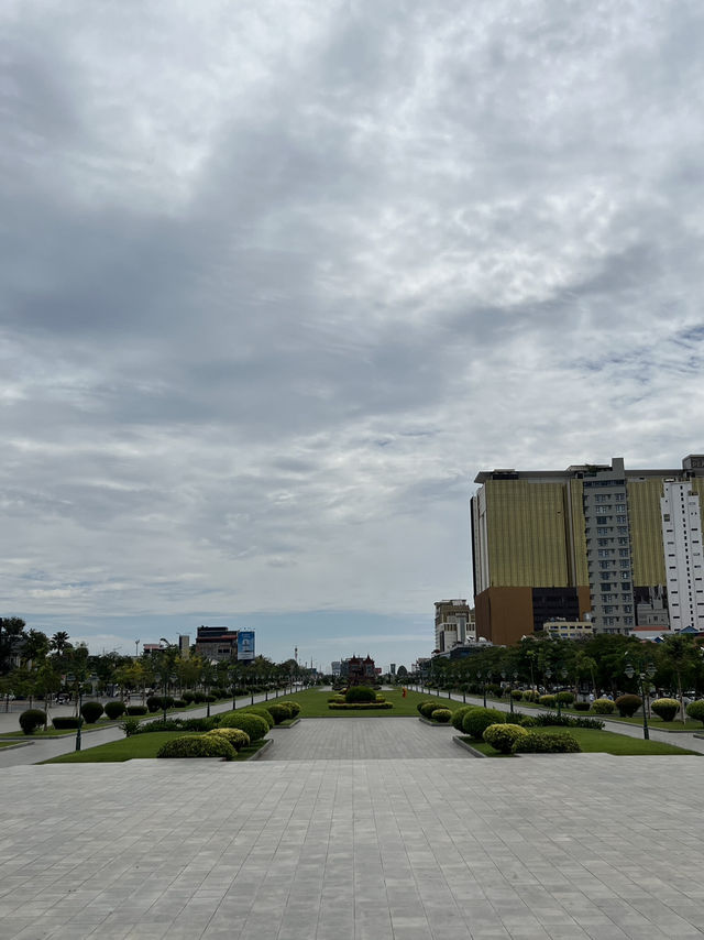 3D2N in Phnom Penh 🇰🇭✨ Where you can find History, Culture & Riverside Vibes in surprise