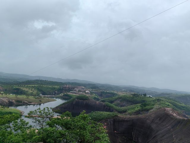 郴州旅遊攻略:山水畫卷間的仙境之旅,紅岩綠水醉人心 郴州旅遊攻略:山水畫卷間的仙境之旅,紅岩綠水醉人心
