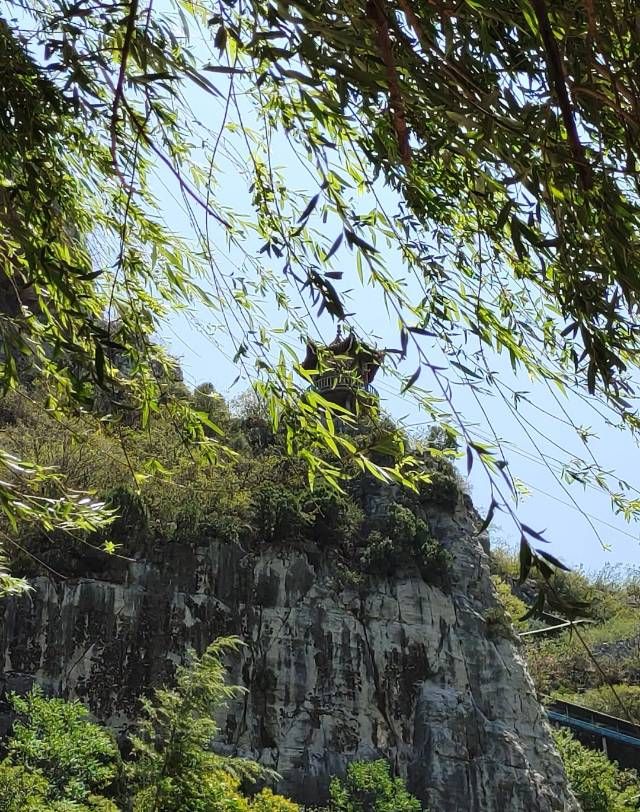 九女仙湖:北國瑤池落人間,一湖碧水映仙蹤 九女仙湖:北國瑤池落人間,一湖碧水映仙蹤