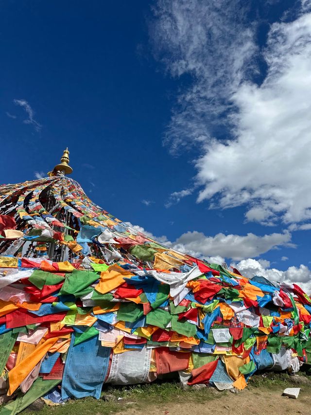 理塘千戶藏寨：在天空之城尋找丁真的世界