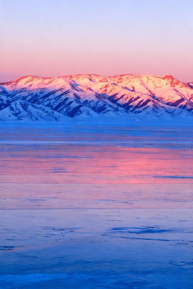 我會反覆愛上賽里木湖的冬天！