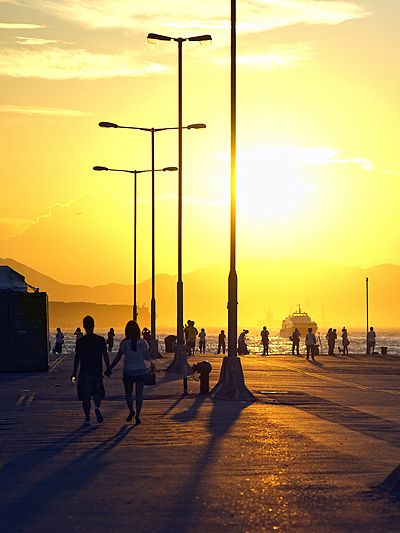 香港9大本地人才知道的影相打卡潮聖地📸|彩虹屋邨、怪獸大廈、海邊木橋,本地人私藏的小眾秘境一次收藏📷✨ 香港9大本地人才知道的影相打卡潮聖地📸|彩虹屋邨、怪獸大廈、海邊木橋,本地人私藏的小眾秘境一次收藏📷✨