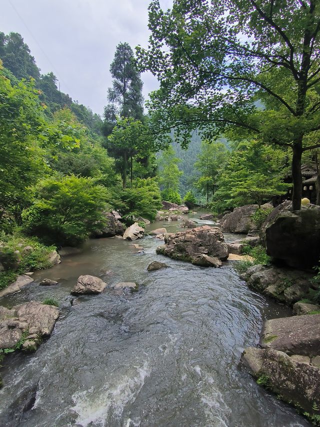 慢“讀”百丈漈