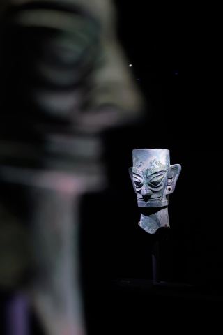 Night Exploration of the Mysterious Sanxingdui Masks
