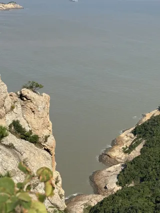 The Zhejiang version of the MacLehose Trail is simply a perfect autumn and winter hiking destination!