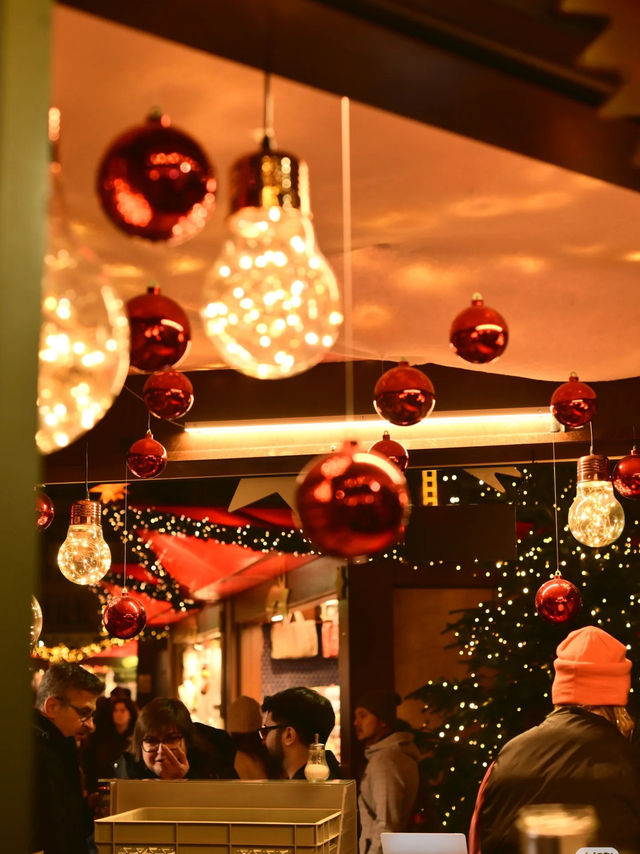 Cozy Vibes at Cologne Christmas Market 🇩🇪🎄✨ Cozy Vibes at Cologne Christmas Market 🇩🇪🎄✨
