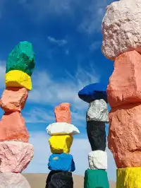 拉斯維加斯｜Seven Magic Mountains很出片