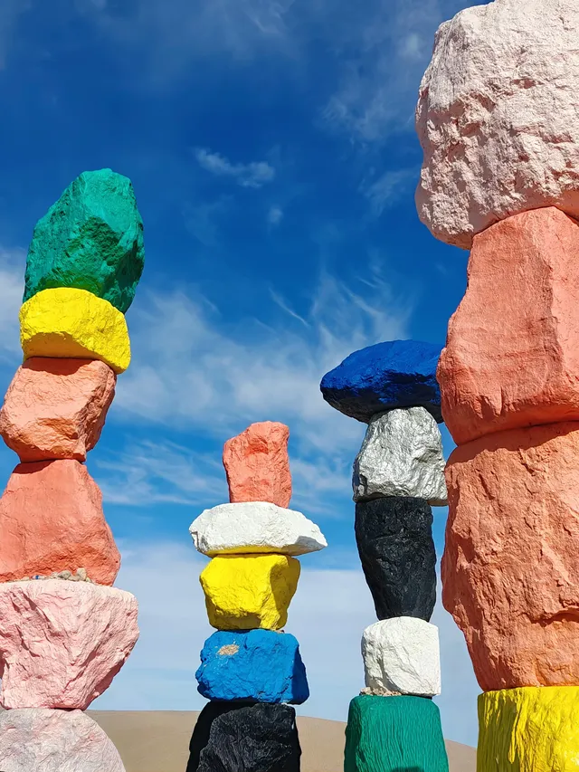 拉斯維加斯｜Seven Magic Mountains很出片