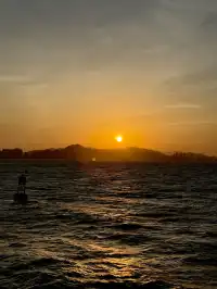 在廈門一定要把一場日落留給大海呀～