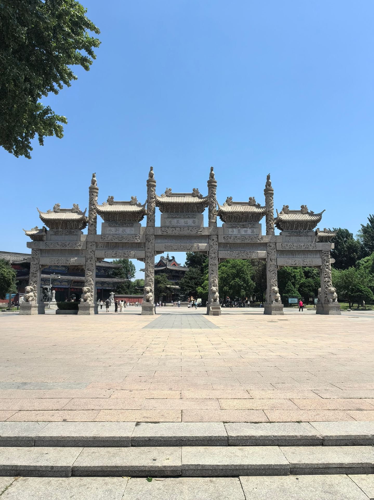 Explore the Ancient Thousand-Year-Old Temple! A Guide to the 5 "World Records" at Guangyou Temple in Liaoyang