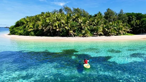 Tại khu nghỉ dưỡng Coconut Beach ở Fiji, thời gian được dành để thư giãn và tận hưởng. — traveler post in Bluff