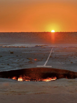 The Gates of Hell: Journey to Darvaza's Flaming Crater 🔥🌑