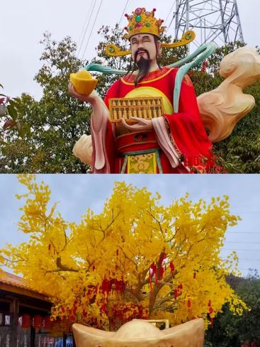 I've returned from Haicheng, and I'm here to convince as many people as possible to go.