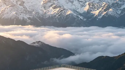 야안 니우베이산 360° 운해와 별밤, 공가 설산을 정면으로 마주하다 — traveler post in 야안