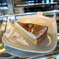 Thai Baht Art Antique and Bistro ร้านสุดเกร๋ 