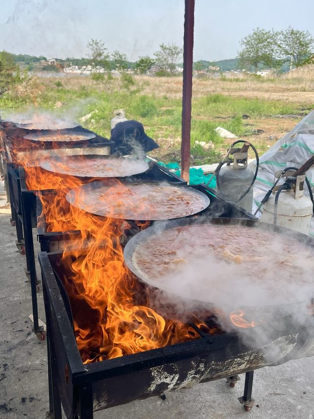 [마니산솥뚜껑닭볶음탕🐔]캠핑분위기 완전 가능한 닭볶음탕 맛집