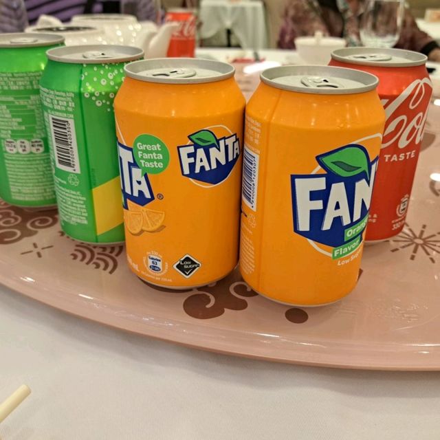 慶祝父親節🥳乳豬龍蝦全包宴😍👏