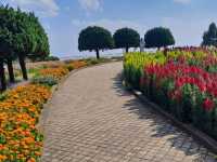 🌸🌼🌷 Majestic Gardens at the Royal Pagodas