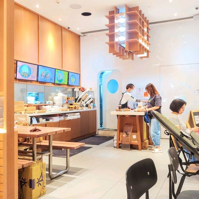 簡約精緻東南亞美食餐廳YUMMEE