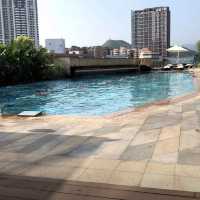 超大泳池🏊‍♂️🏊‍♂️🏊‍♂️極度寫意，留喺酒店唔想出街！😎