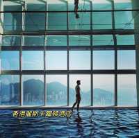 身處118樓泳池的震撼