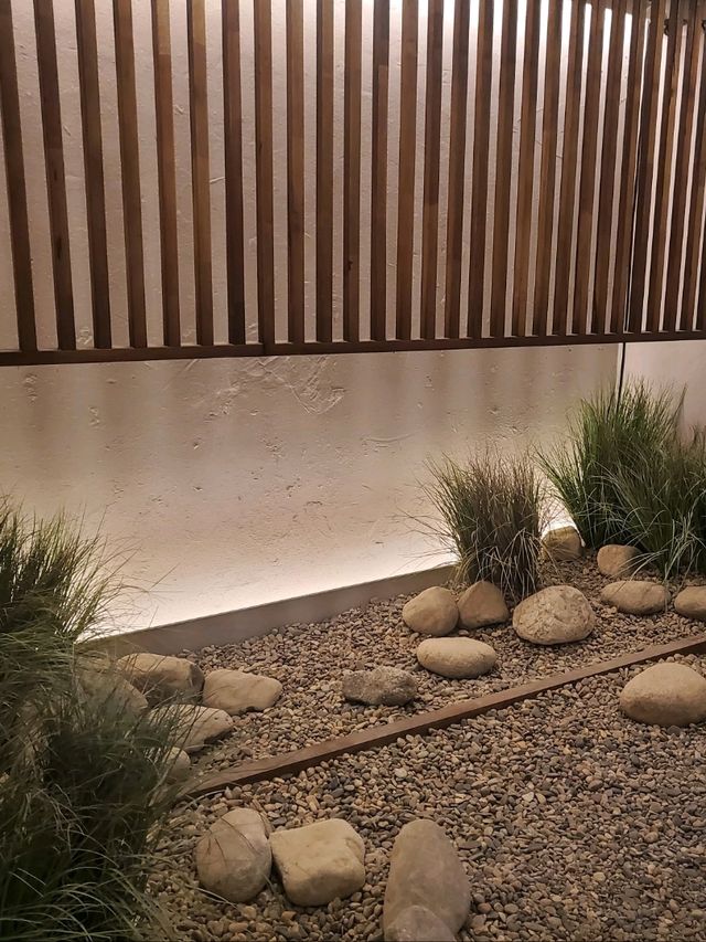 【ヨンナム洞】ホンデにある涼しげな映えカフェ