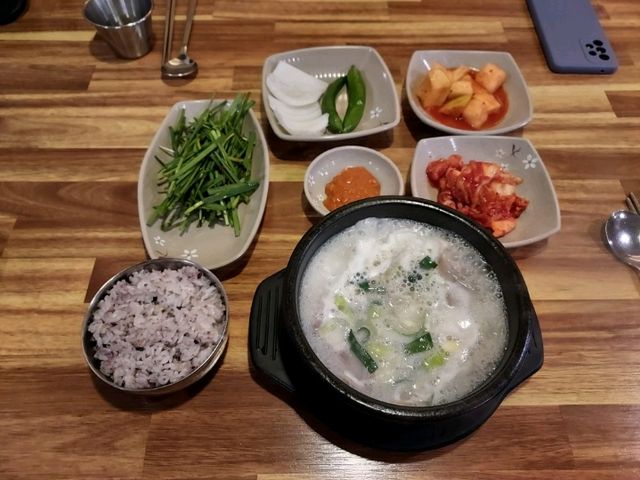 Comfortable Pork noodles/Soup with rice