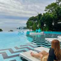⛱️  ที่พักภูเก็ต . . . สระว่ายน้ำวิวพาโนรามาสุดปัง