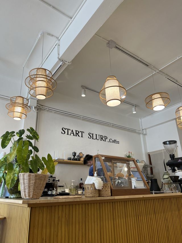 ร้านกาแฟน่ารัก สถานีแยกไฟฉาย