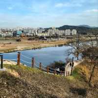 여행 가는 달 공주 필수여행지 아름다운 공산성