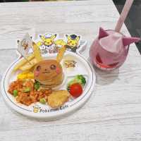 【大阪卡通café】餐廳口碑極佳，比卡超跳舞驚喜