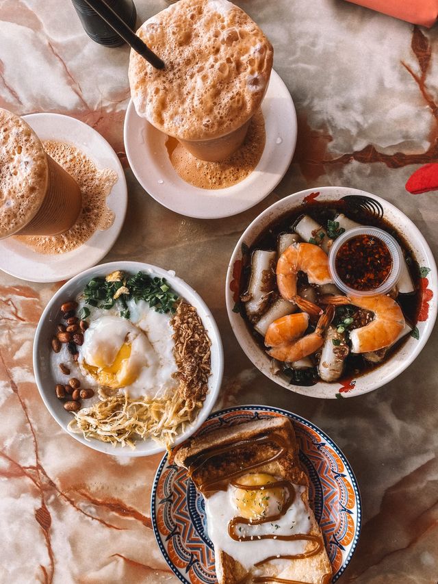 Nostalgic style breakfast @ Warong Che Limah