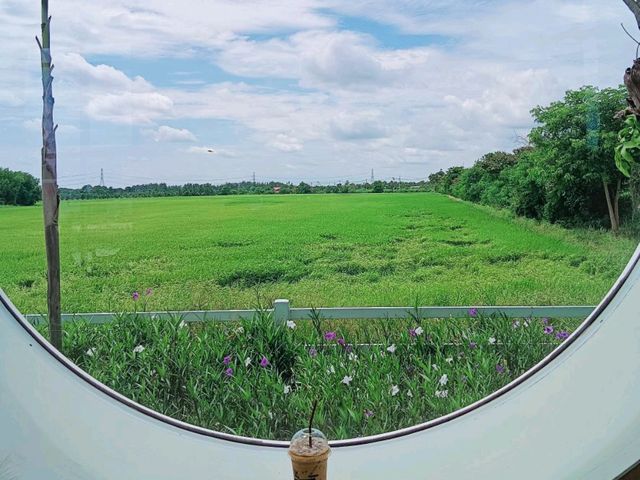 บ้านกังหัน คาเฟ่น่ารักใกล้อุทยานพระพิฆเนศ