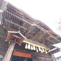 【見どころ】　紅葉が美しい映える神社