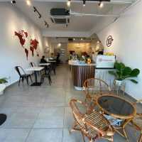 10 STUDIO CAFE