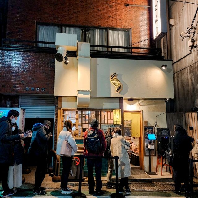 อุด้งเส้นสดคิวยาว ร้านเด็ดย่านชินจูกุ ห้ามพลาด!