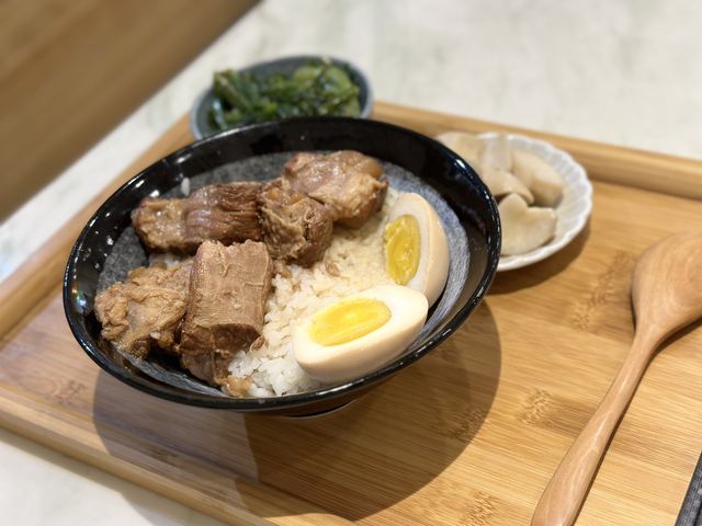 🍚 甲奔：家常菜的極致美味！🍍