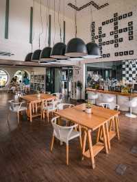 Blu Monkey Hub and Hotel Phuket ราคาเบาใจกลางเมือง