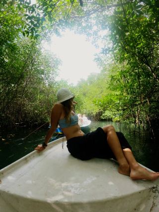 Super chill spot💚If you get tired of the busyness of Bali, head to Lembongan right next door!!